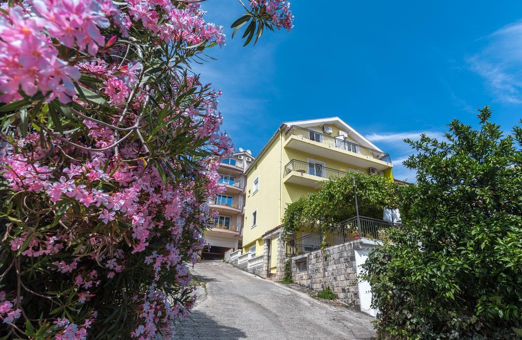 Adriana Apartments Herceg Novi Exteriör bild